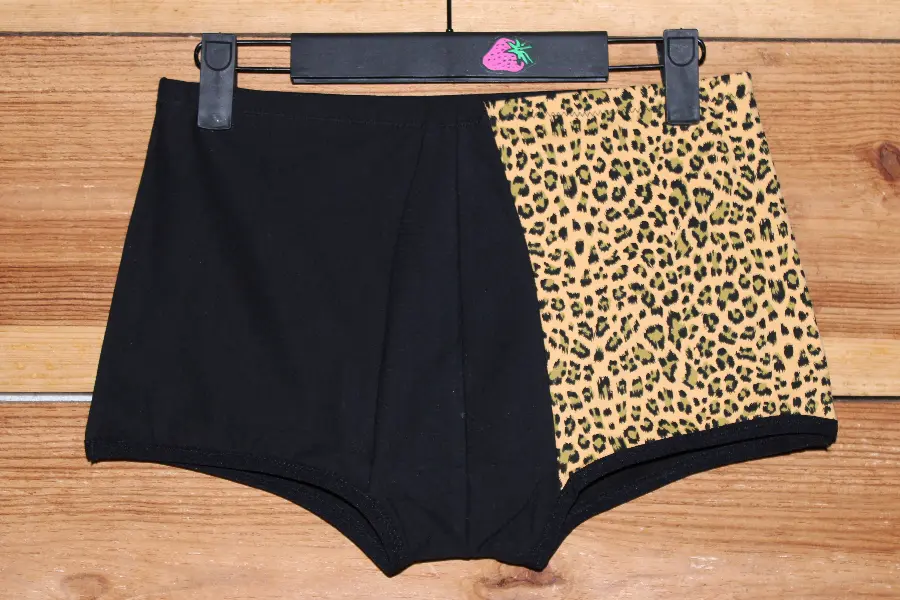 Asimétric Jaguar Amarillo