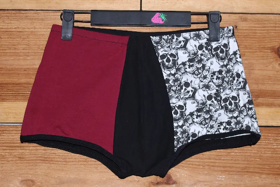 Asimetric Calaveras Vino